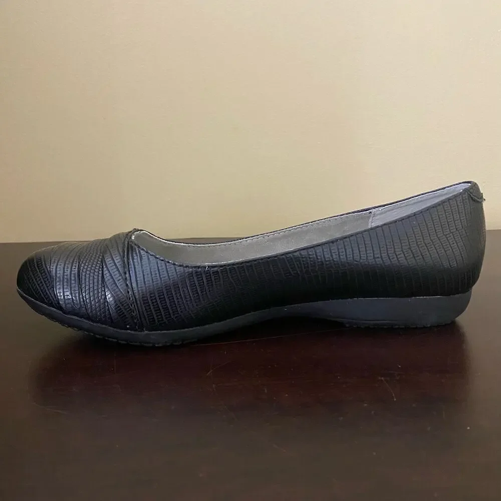 CLIFFS BY WHITE MOUNTAIN Women's‎ Clara Ballet Flat